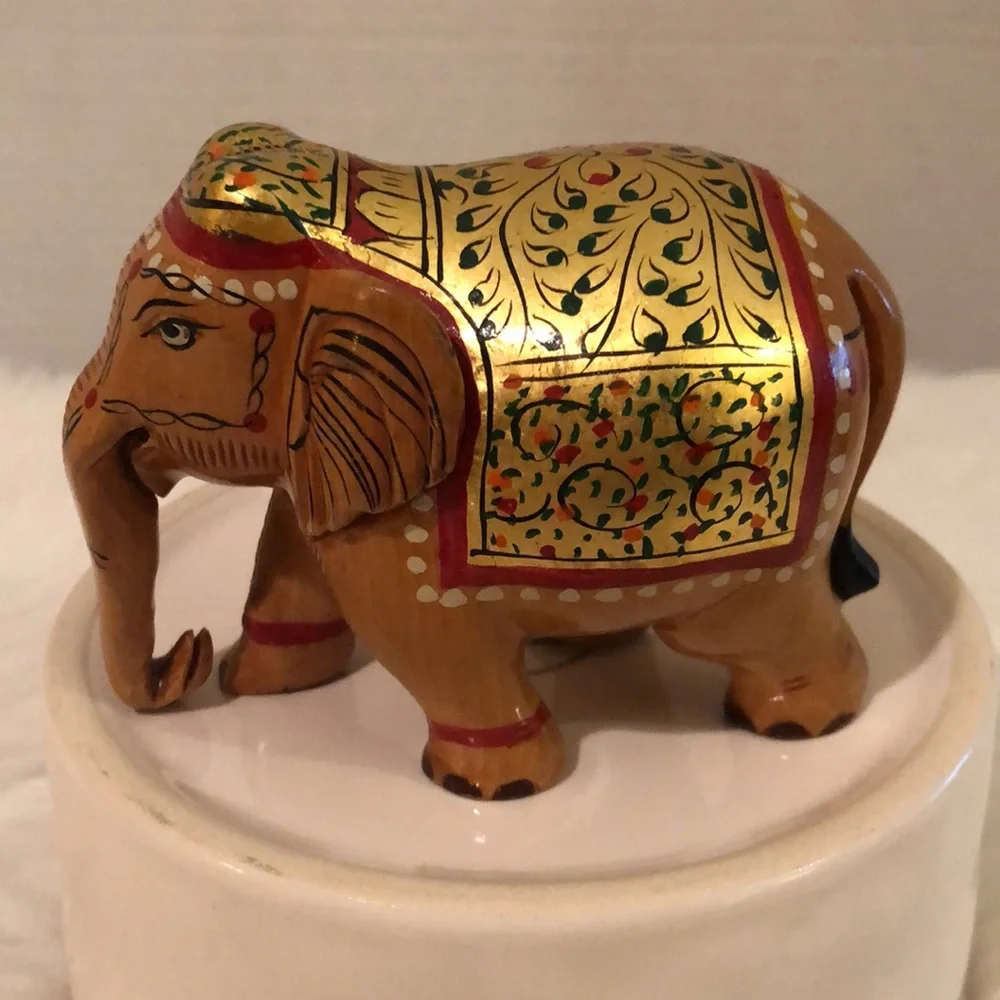 Elephant Figurines/Set of 2 - Picture 6 of 12